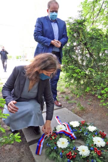 75. Výročí položení věnce